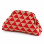 Clutch de triángulos rojo y beige
