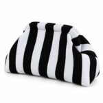 Clutch de rayas y curvas blanco y negro